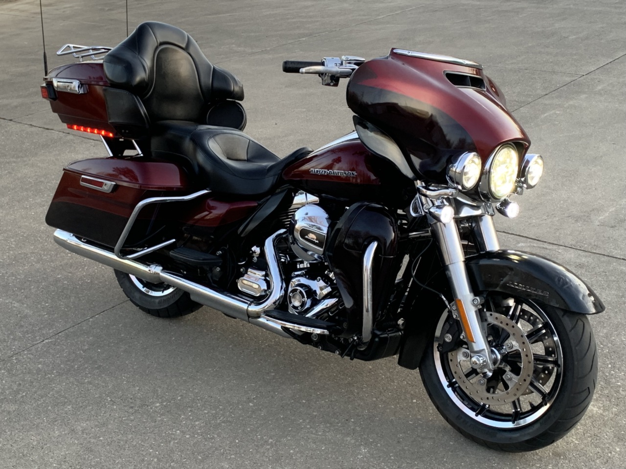 2015 Harley-Davidson FLHTK Electra Glide Ultra Limited 